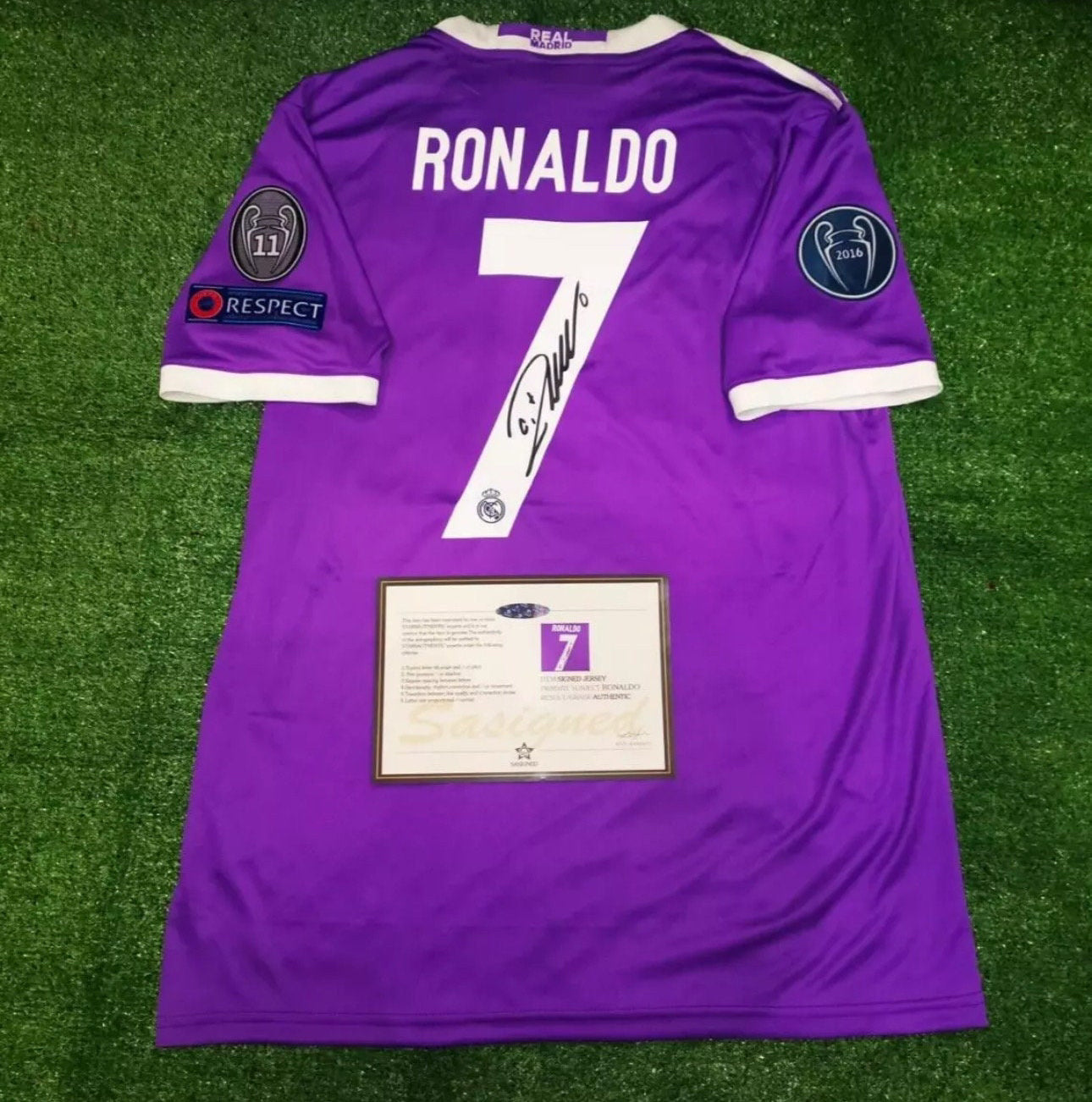Signed Ronaldo Real Madrid 16/17 away (Affiliates Only)
