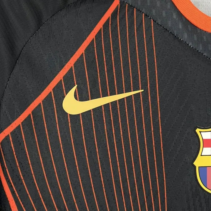 Barcelona 25/26 Orange Lightshow