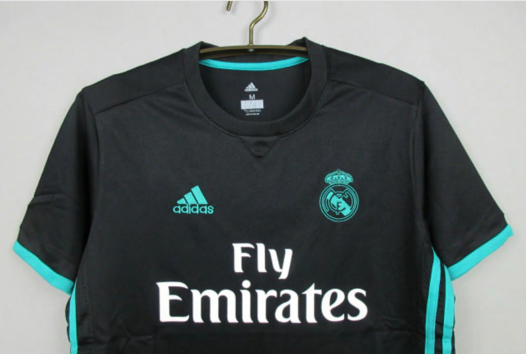 Real Madrid 17/18 away
