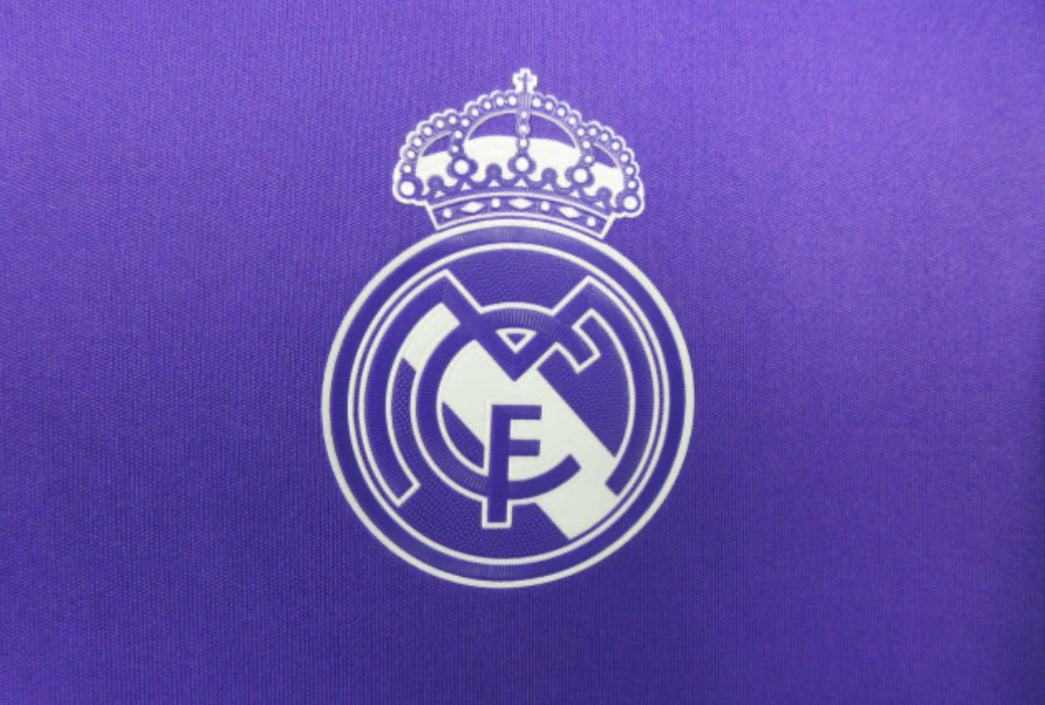 Real Madrid 16/17 away