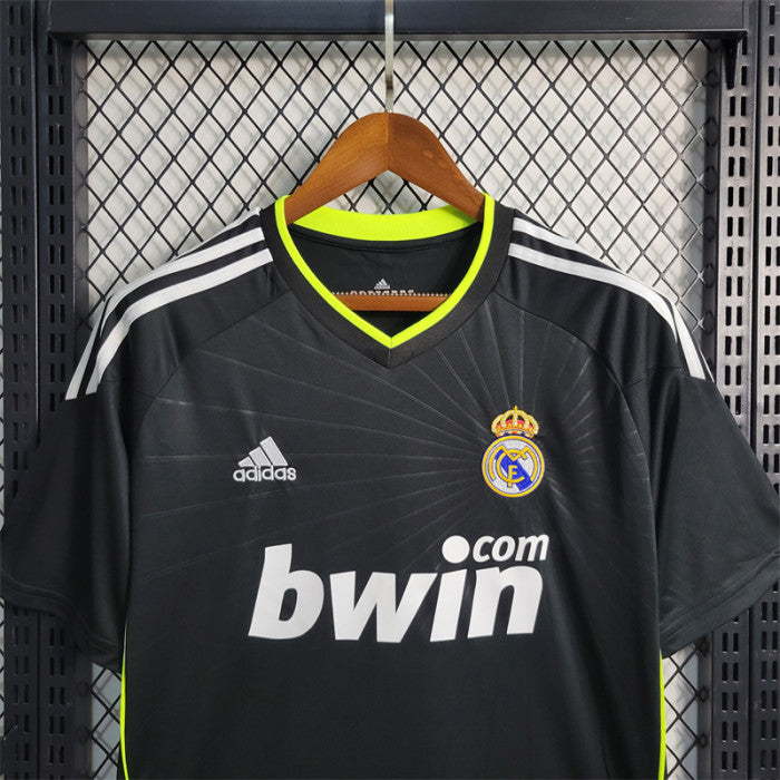 Real Madrid 10/11 Retro Away