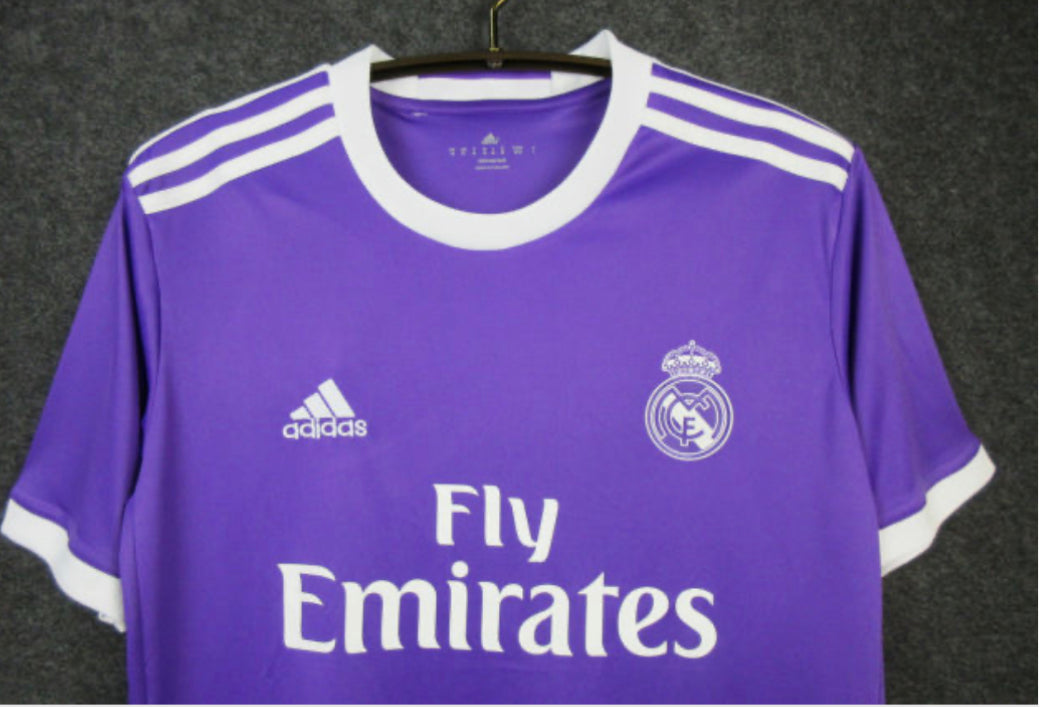Real Madrid 16/17 away