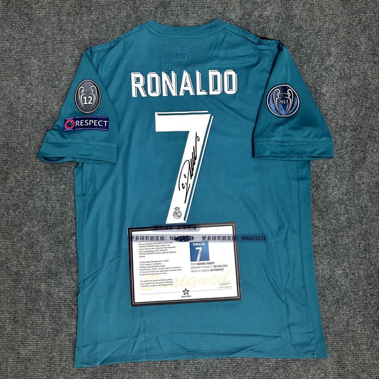 Signed Ronaldo Real Madrid 17/18 third