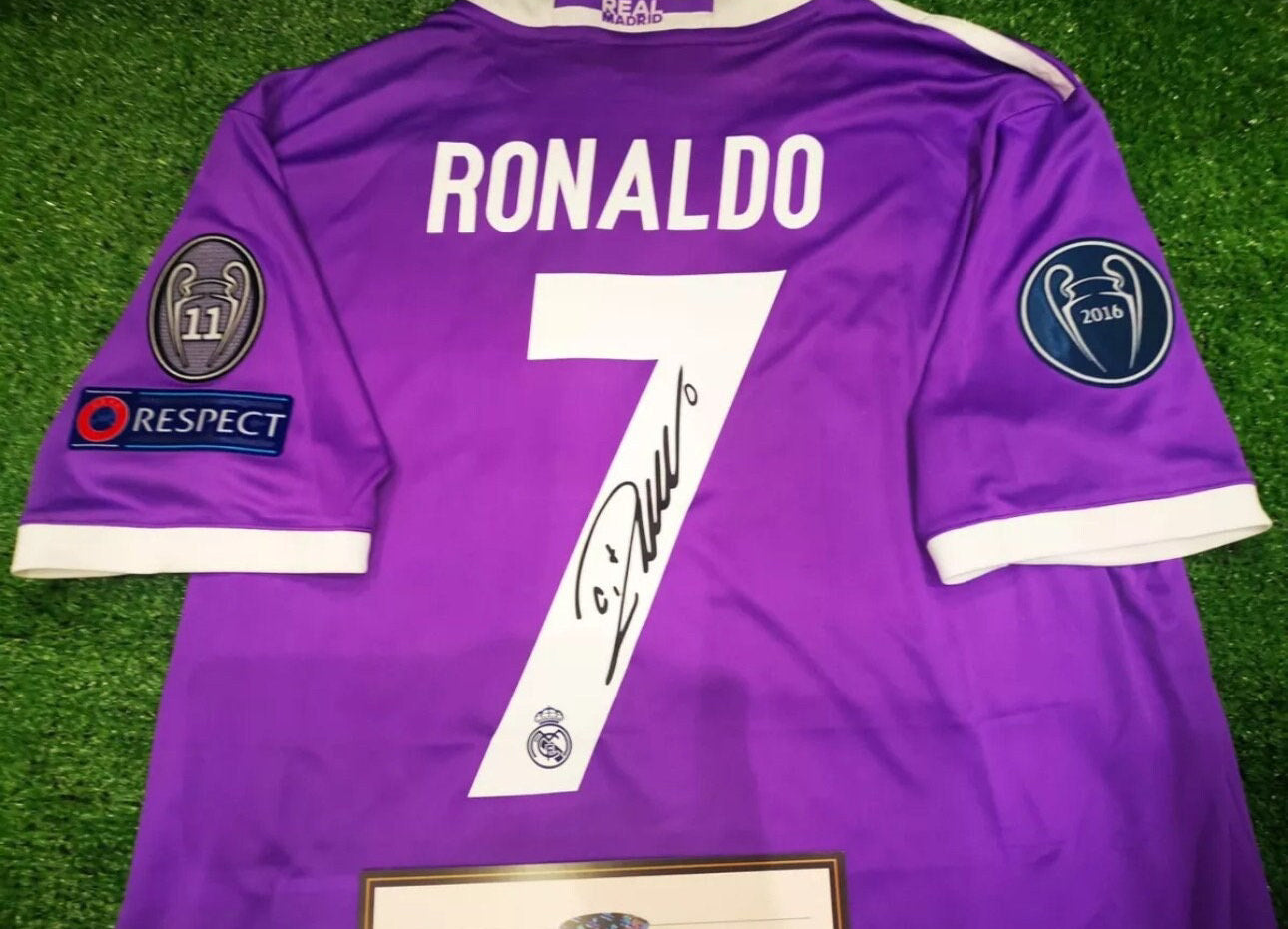 Signed Ronaldo Real Madrid 16/17 away