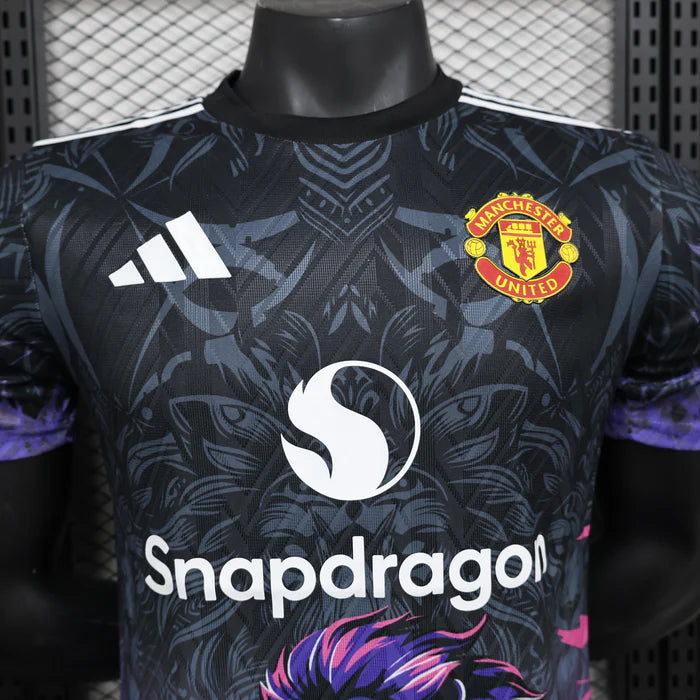 Manchester United "Midnight Roar" Special Kit